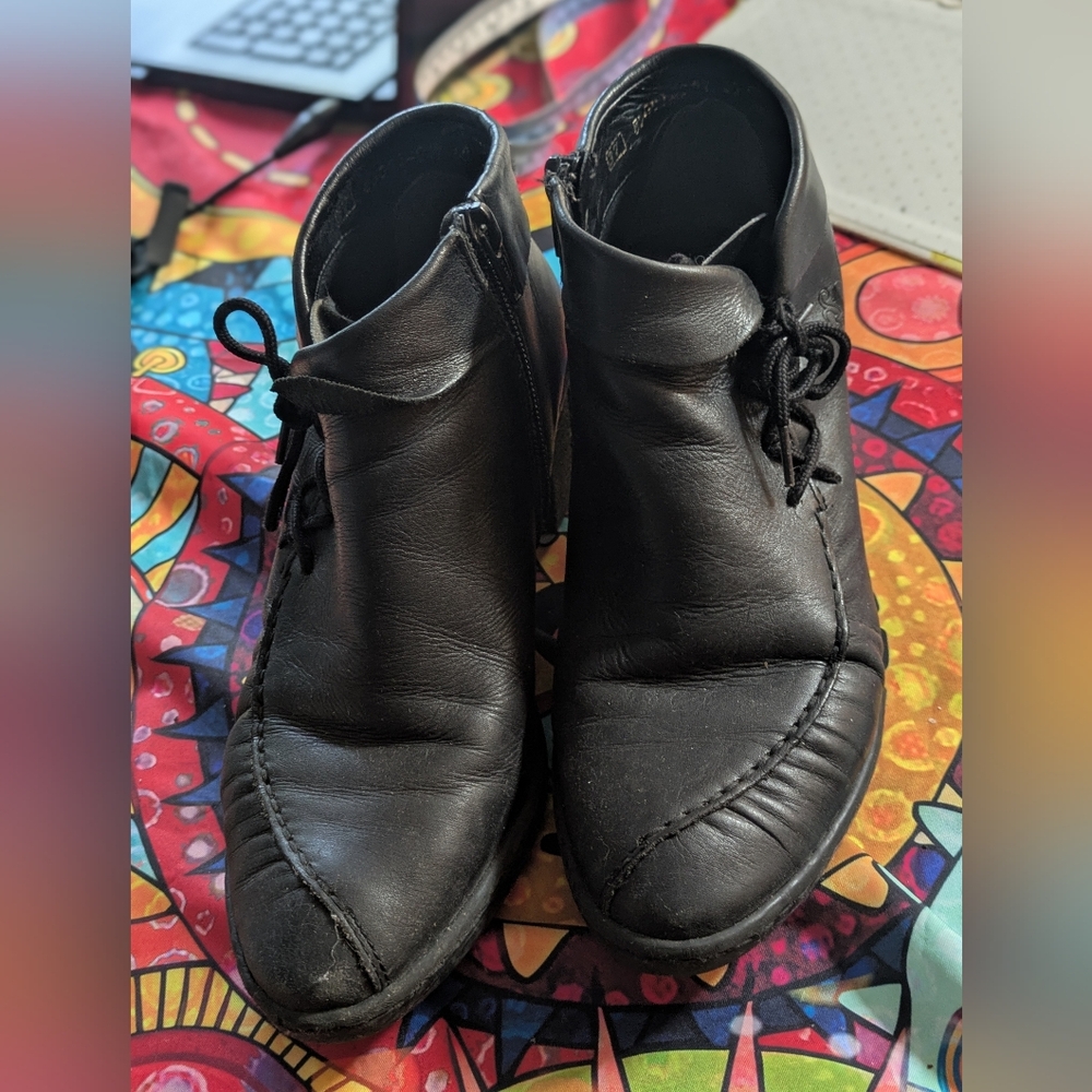 Reiker Ankle Bootie Size 37